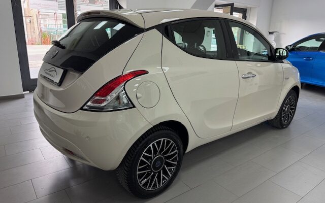 Lancia Ypsilon 1.3 mjt 95CV Gold KM CERT
