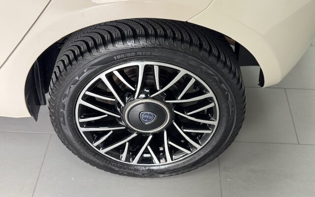 Lancia Ypsilon 1.3 mjt 95CV Gold KM CERT